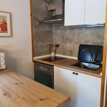 Apartment Ix