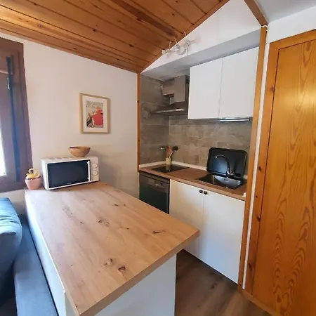 Ix Apartment *